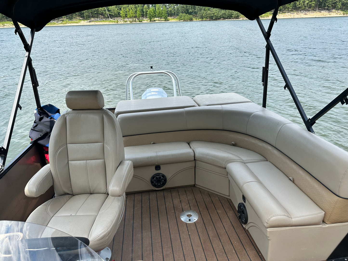 15 Person Bentley Tritoon w/150HP
