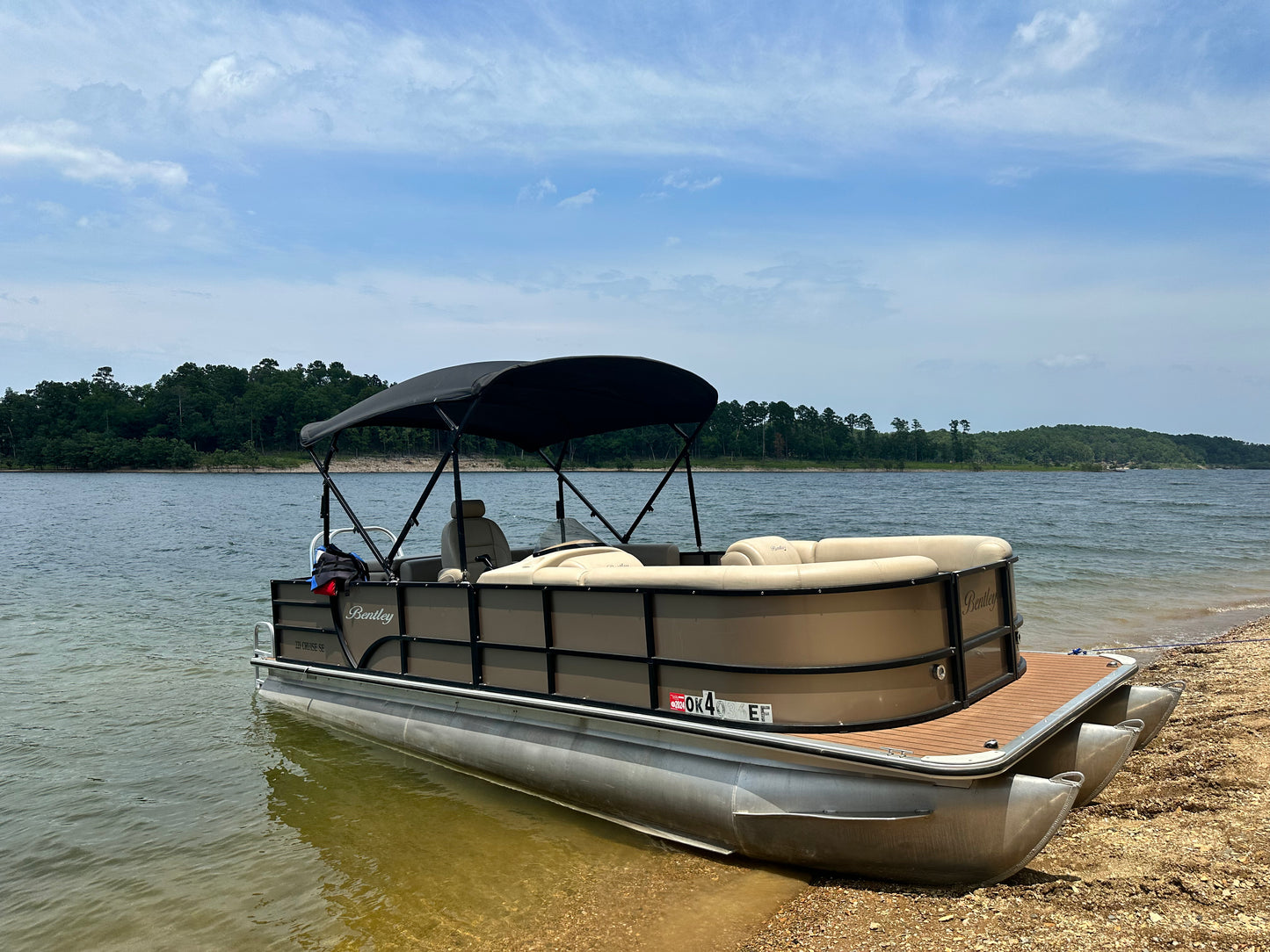 15 Person Bentley Tritoon w/150HP